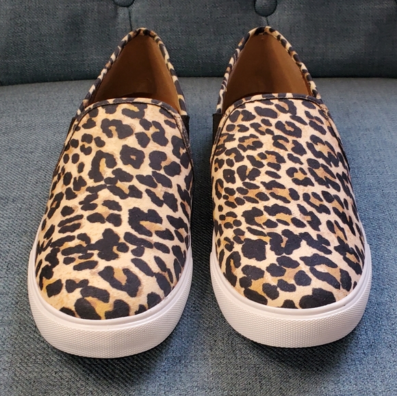 NWOB STEVE MADDEN SAFARI LEOPARD SNEAKERS - Picture 2 of 8